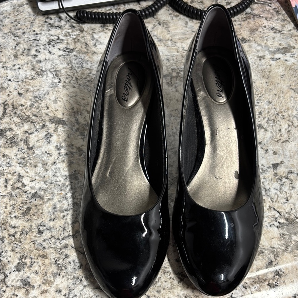 Trotters CANDELA Black Patent Leather Heels